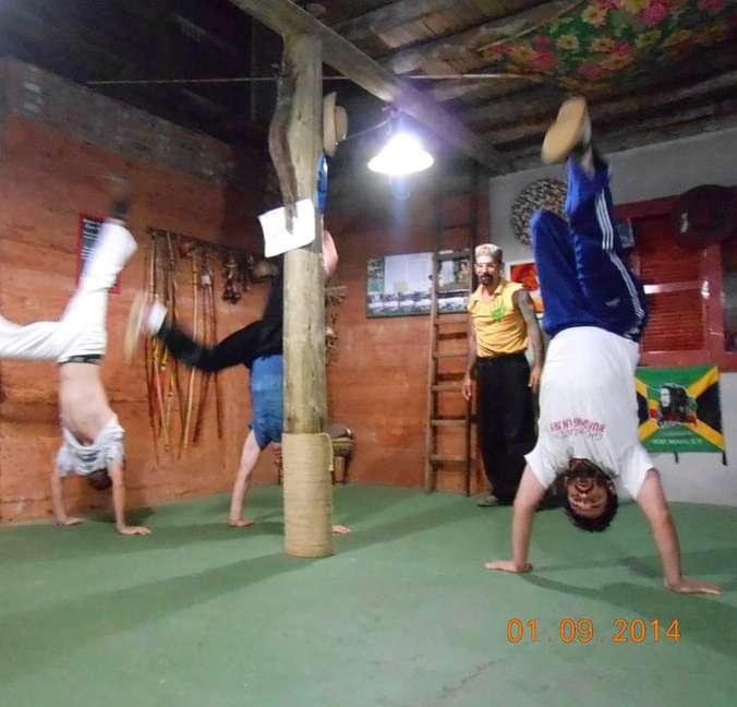Praticantes em uma roda de Capoeira Angola